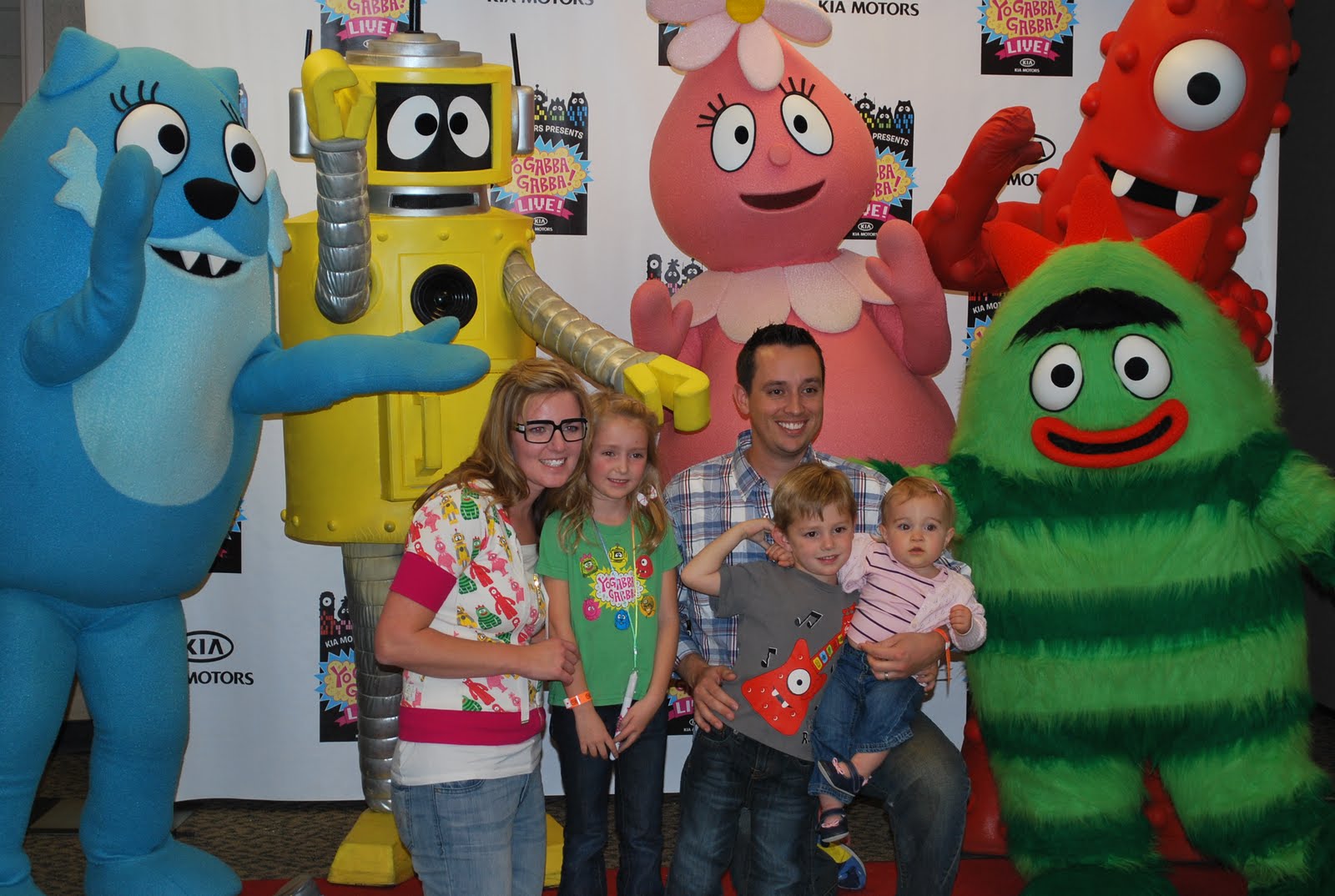 The Buhrley Family: Yo Gabba Live.....again!