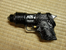 『坂本龍馬の拳銃』（スペース忍者おじさんの武器）　