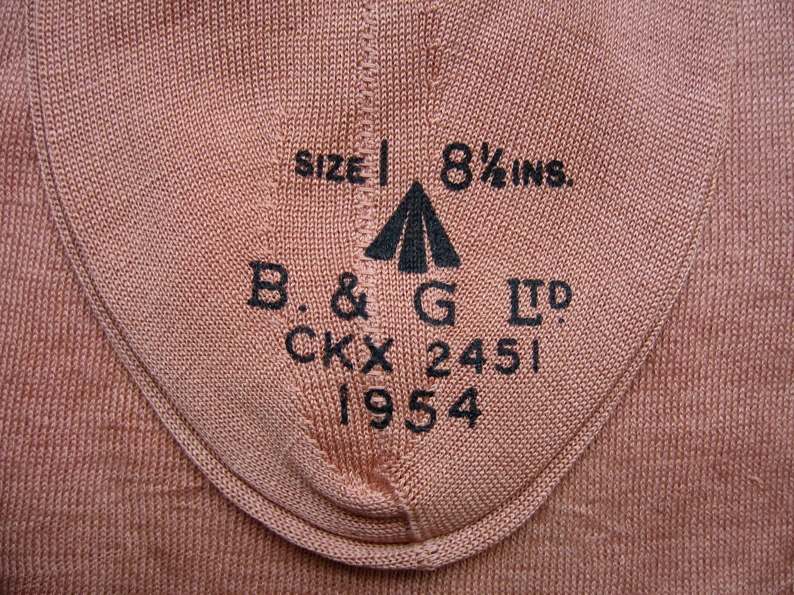 costume detail Cotton Lisle