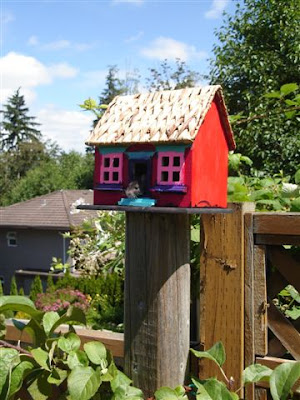 Adorable birdhouse