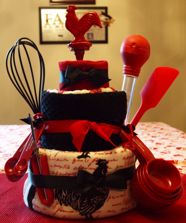 Housewarming Towel Cakes Easy Craft Ideas