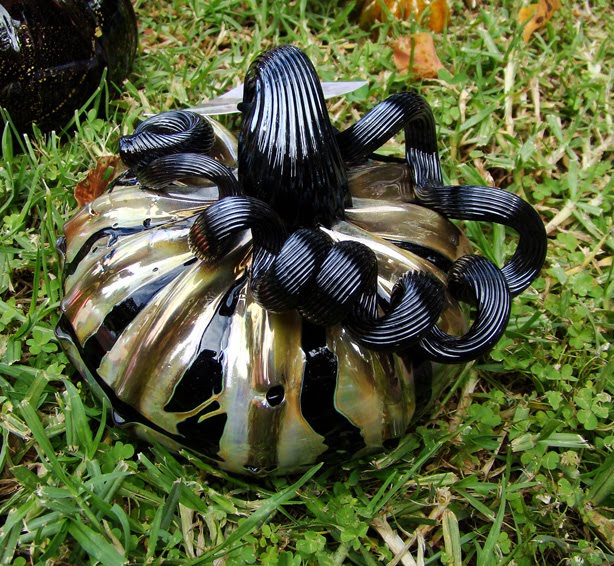 Cool Pumpkin Made of Glass | Interesting Things