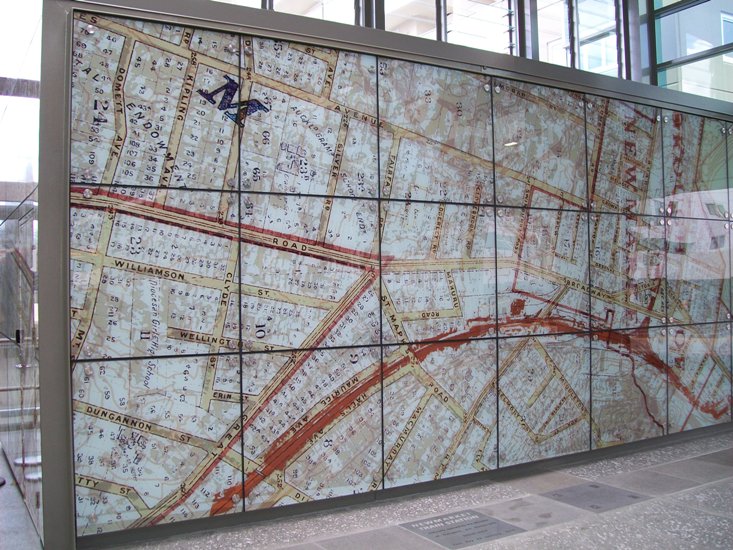 [Newmarket+Station+07.JPG]