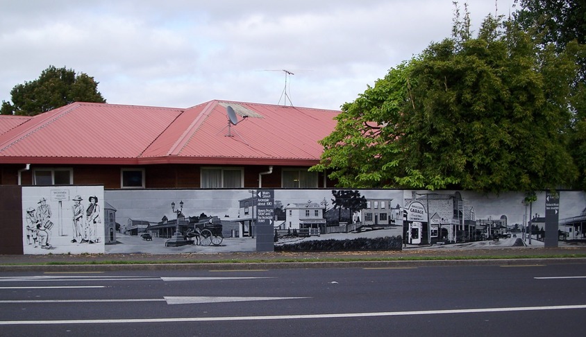 [Ash+St+Mural+01.JPG]