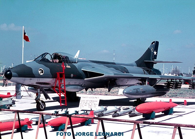 18.Hawker+Hunter+FGA+Mk+71.jpg