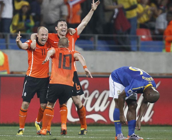 Derrota digna: Mundial 2010: Brasil 1 - Holanda 2