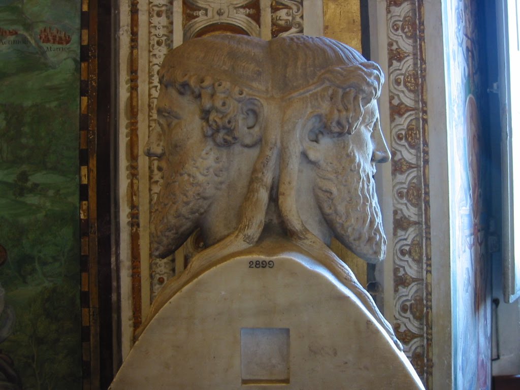 [20050917122925!Janus-Vatican.JPG]