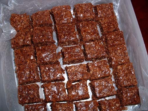 Les Petits Plaisirs De Crystale Carres Au Chocolat Gruau Et Beurre D Arachide