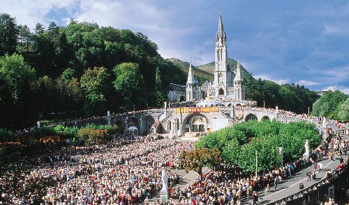 Una Ventana al Mundo ¿Crees que si vas a Lourdes
