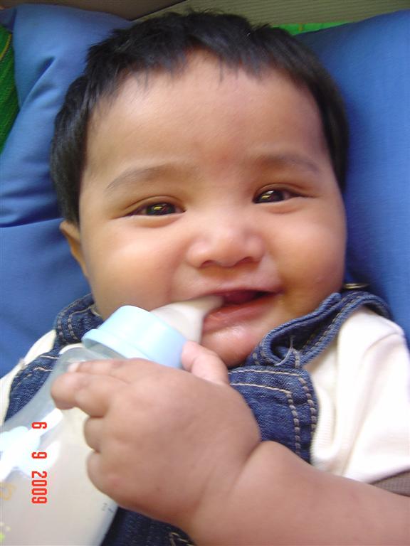 [arif+wif+bottle+(Large).JPG]