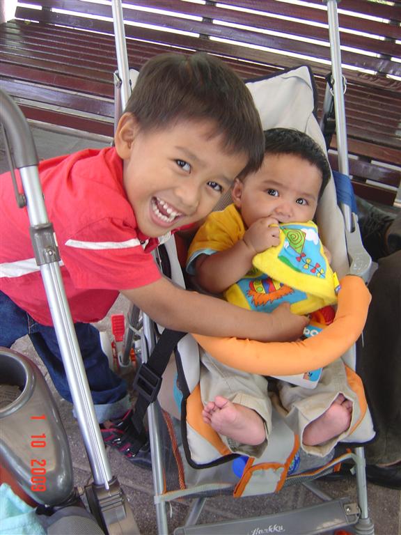 [DSC03834+(Large).JPG]