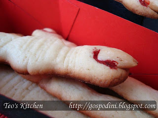 Biscuiti pentru Halloween (degete de vrajitoare)