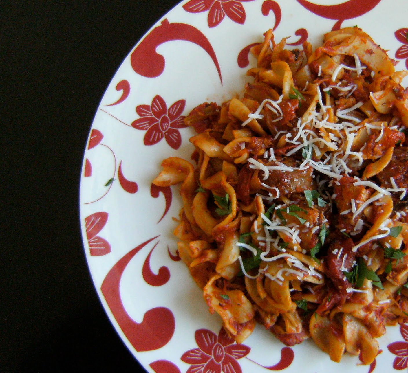 My Retro Kitchen Egg Noodles with a Roasted Tomato and Onion Marinara