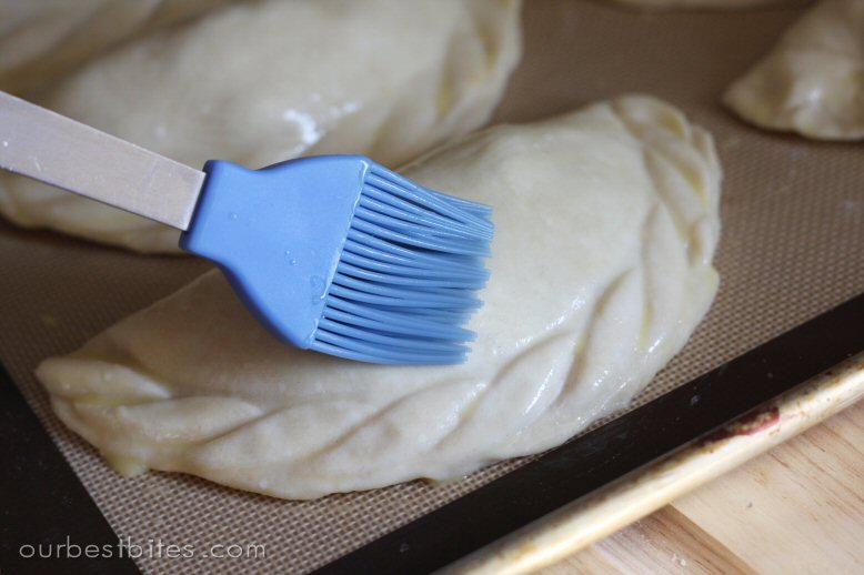 [egg+wash+meat+pie.jpg]