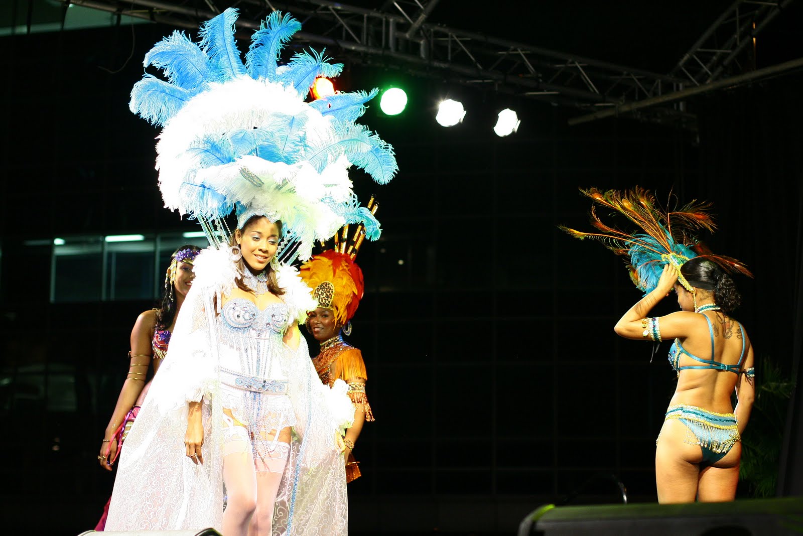 [The+Official+Launch+of+Carnival+2010+351.jpg]