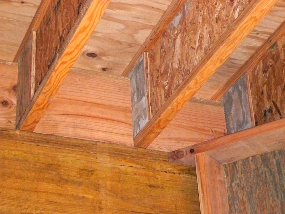 Hawaii House Build Roof joist blocking..