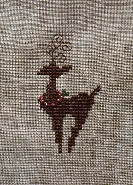 [Jinglebell+Reindeer.JPG]
