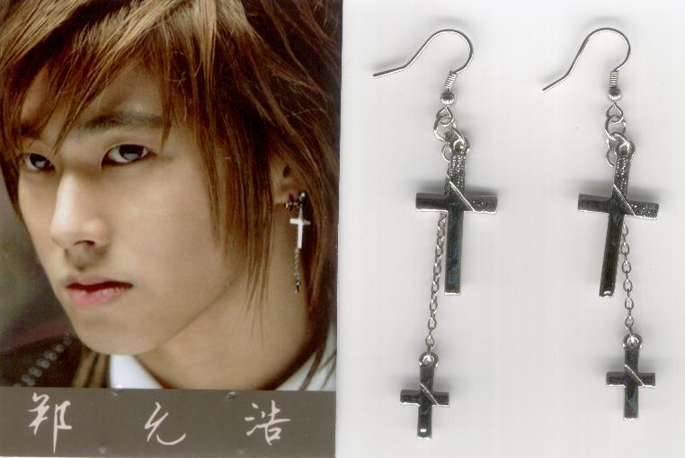 [Yunho+double+cross+earrings.jpg]