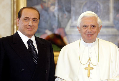 [berlusconi-pope.jpg]