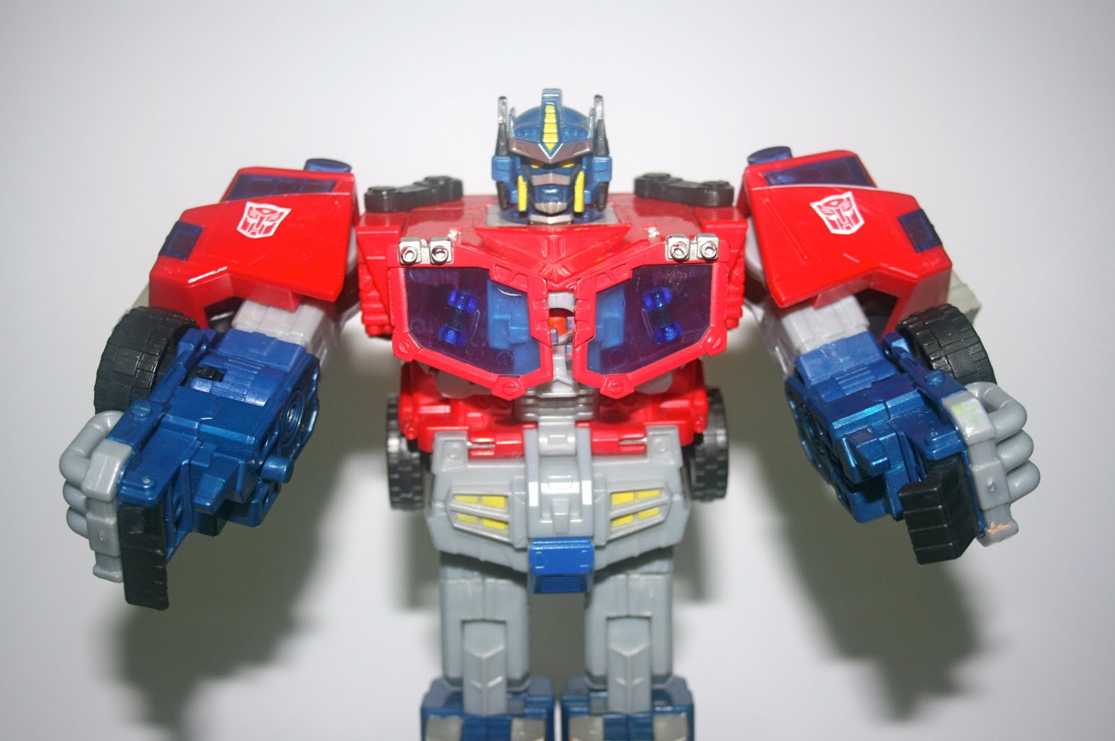 EL DRAGON DORADO TRANSFORMERS OPTIMUS PRIME TAKARA / HASBRO 2004