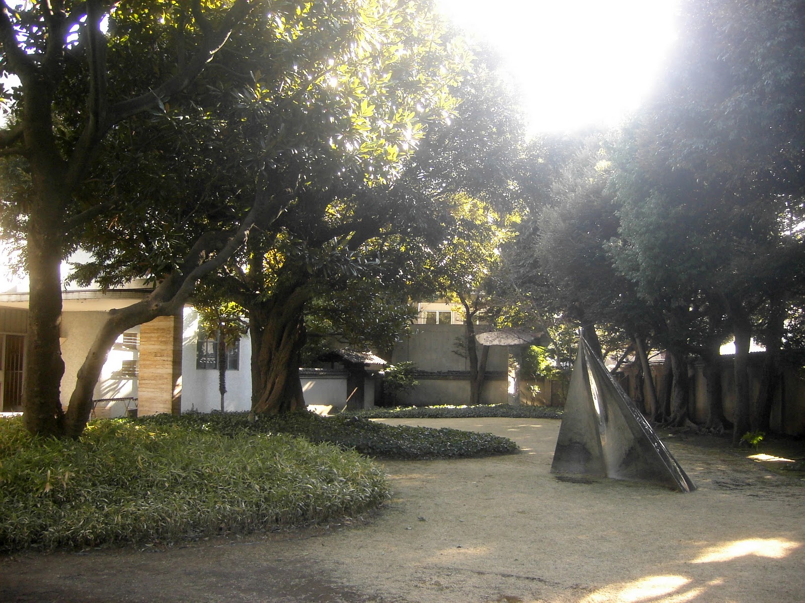 美術館閉館後 夜の原美術館で結婚式 今日も 建築専門店