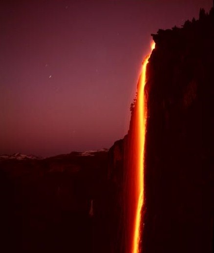 奇觀！揭秘位於美國加州全球極為罕見的「火瀑布」圖片3