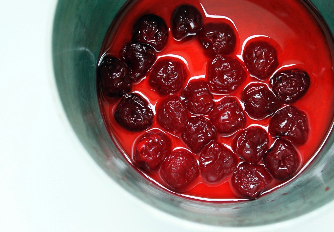 http://2.bp.blogspot.com/_gv2ZOLiWKJg/TQlI9ufEm1I/AAAAAAAADLA/0Imfxg0jnOs/s1600/candied_cherries_1.jpg