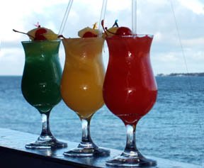 [p249510-Paradise_Island-Tropical_Drinks_served_at_Columbus_Tavern.jpg]