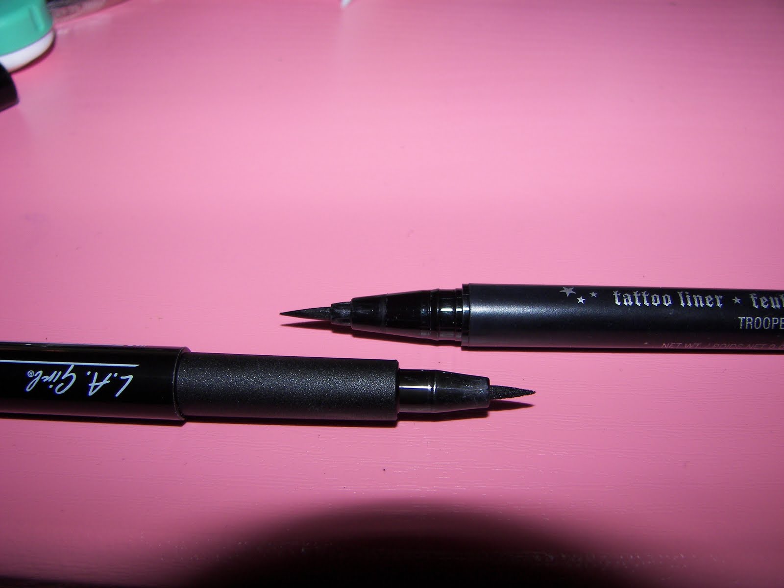 EYELUV MAKEUP Kat Von D Eyeliner & L.A Girl Fine Line