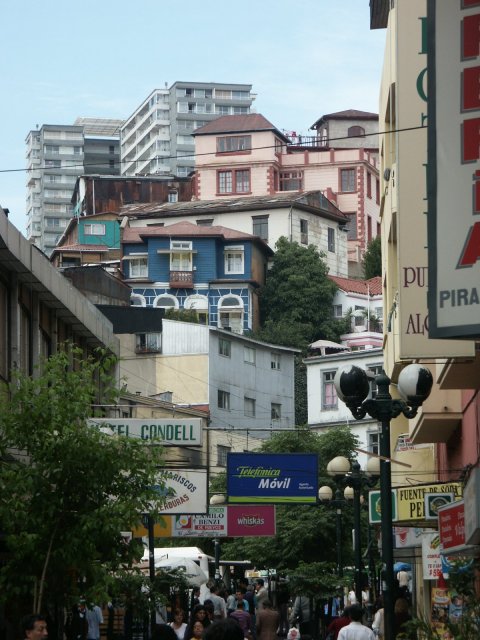 [1valparaiso_streets3.jpg]