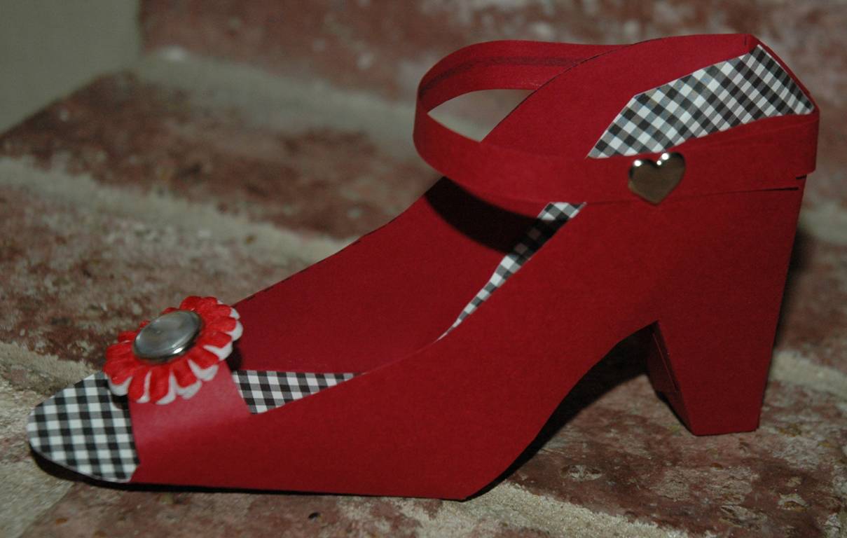 FREE Paper Shoe Template - Welcome to Chocolate Baroque