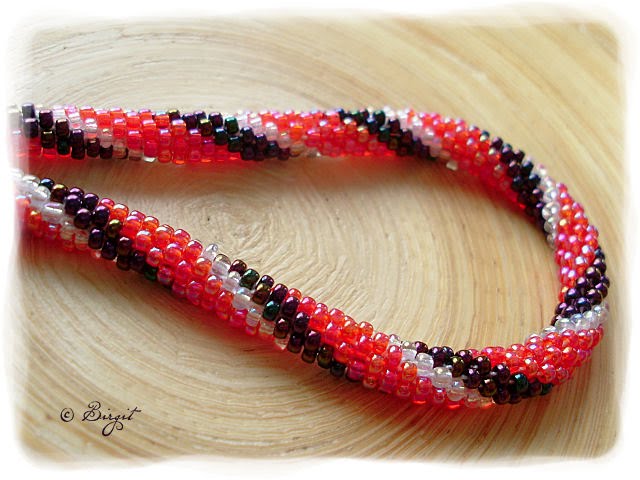 [Perlenkette+04.jpg]