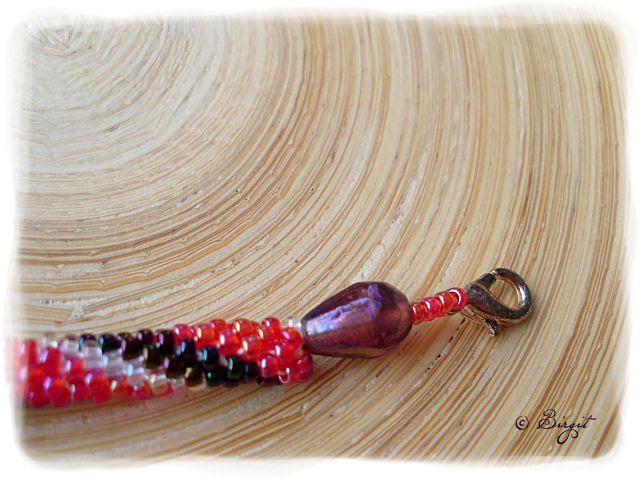 [Perlenkette+05.jpg]