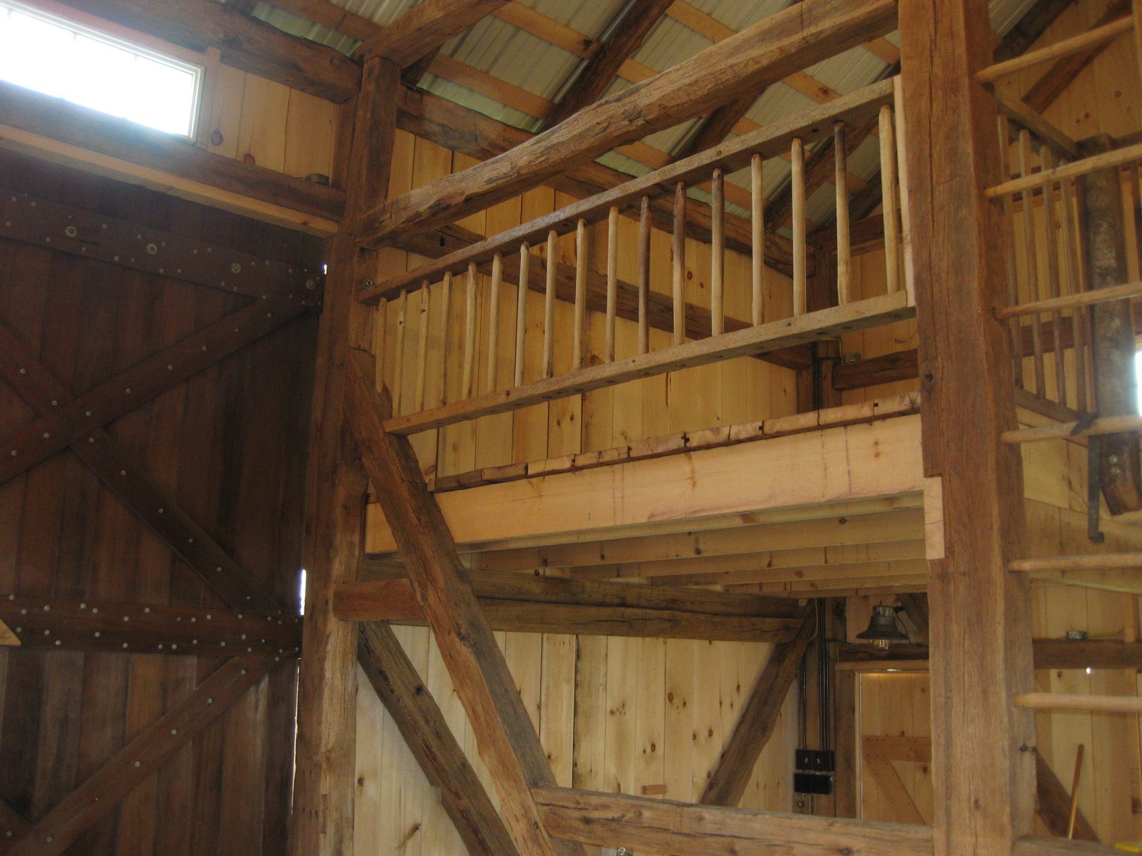 The Beaumont Barn: Railings for the loft