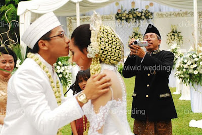 Wiwid Gunawan officially got married 