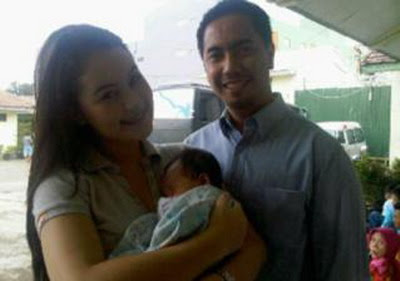 Jennifer Dunn, Sunan Kalijaga and a baby
