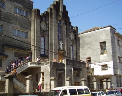 [capela+e+ginásio.jpg]