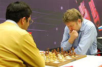Anand face à Shirov lors de la 10ème ronde