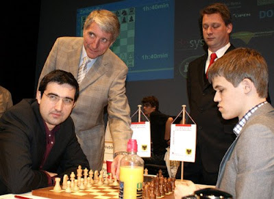 Le duel Kramnik - Carlsen hier dans la 8ème ronde