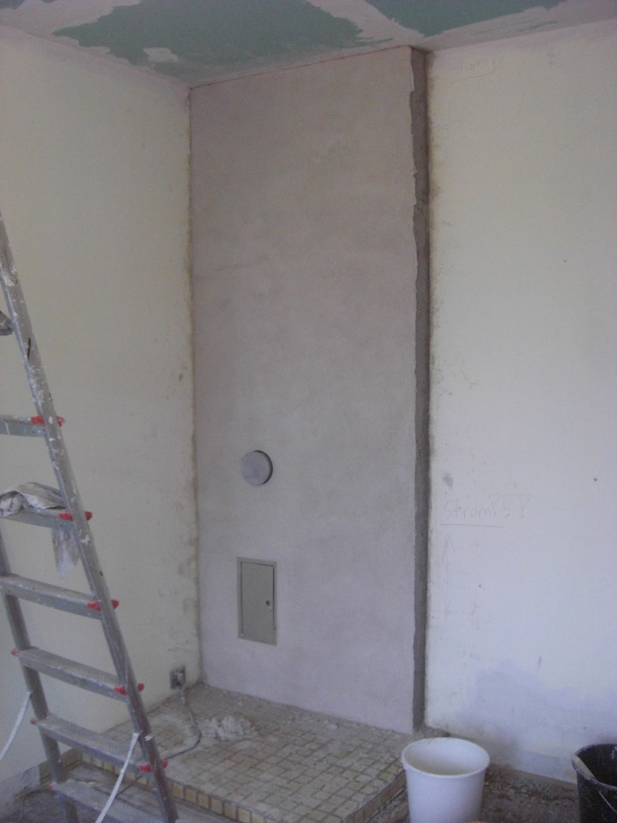 Wohnungsrenovierung: Kamin verputzen und Türstock schleifen - Teil 2: