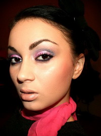 [jules-pink-cat_resize.JPG]