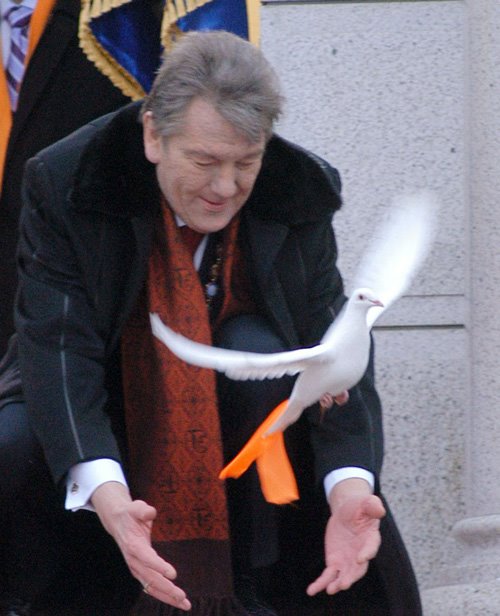 [Yuschenko_pombo.bmp]