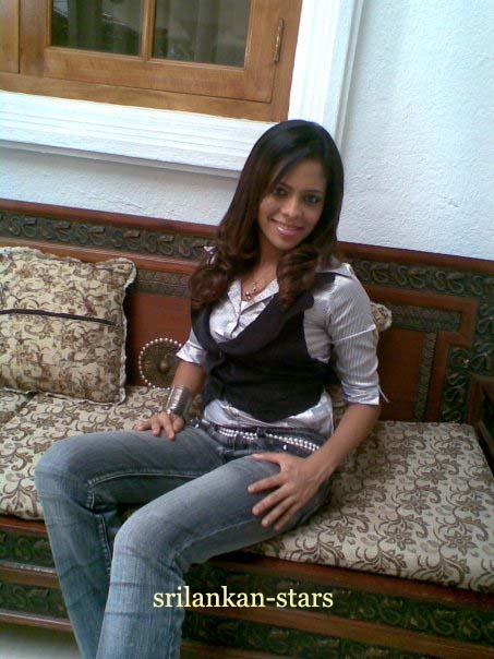 Menaka%2BMaduwanthi.jpg