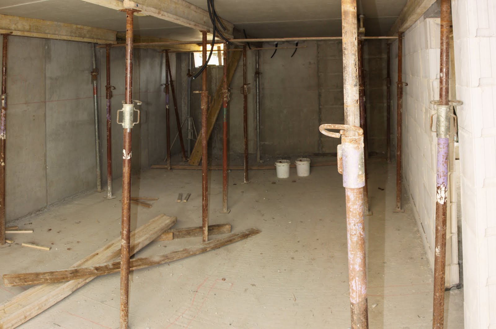 DAS HAUSBAUKOMMANDO: Juni 2010