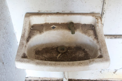 dirty+sink.jpg