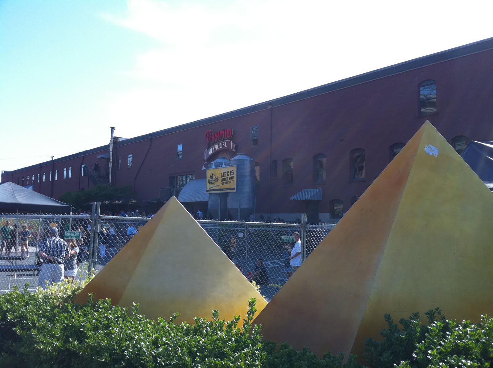 Bite and Booze Seattle Part II The Pyramid Alehouse