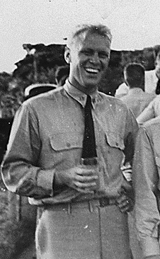 Was gerald ford in the military #10