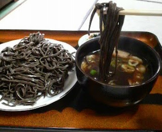 そばは、田舎そば、肉そば蒸篭は寒い時でも美味しく食べられますね。