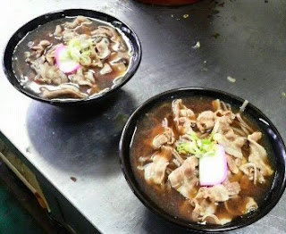 冷たい肉そば。