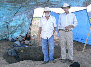 Archaeologist John Connaway and Dr.Jay Johnson at the Carson Mound Site in Mississippi